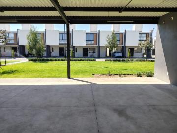 Renta Casa nueva 3 rec. Jardin, Garage techado 2 autos, Cerca parque Toluca 2000