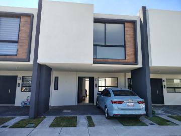 Renta Casa nueva 3 rec. Jardin, Garage techado 2 autos, Cerca parque Toluca 2000
