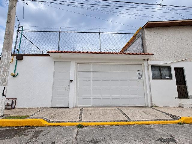 Renta casa amueblada una planta en Toluca