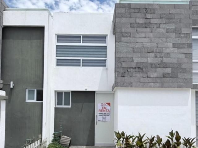 RENTA CASA AMUEBLADA AL PONIENTE