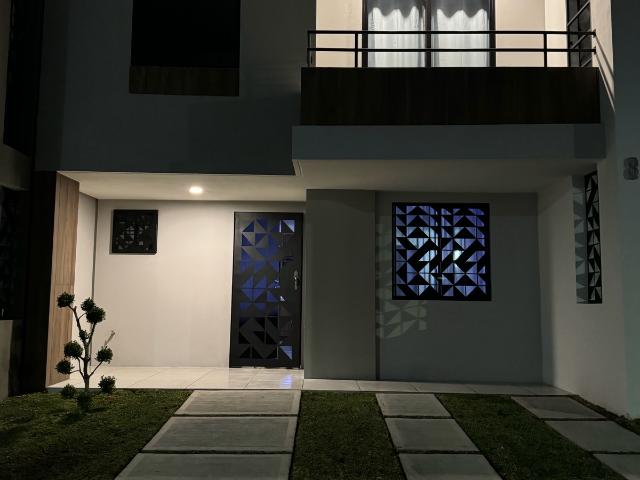 Renta Casa amueblada con servicios y mant incluido en Andaluc?a Residencial