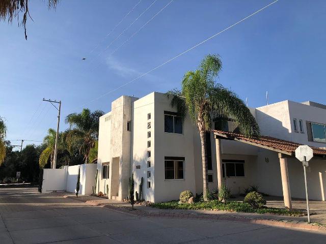 Renta casa amueblada en Villas del Molino