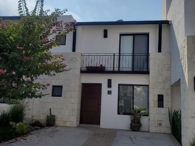 Renta Casa Amueblada en Querétaro Residencial Refugio