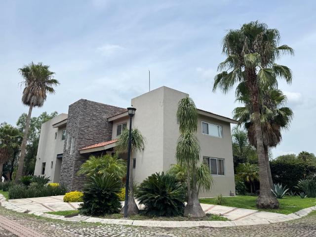 RENTA CASA BALVANERA POLO & COUNTRY CLUB