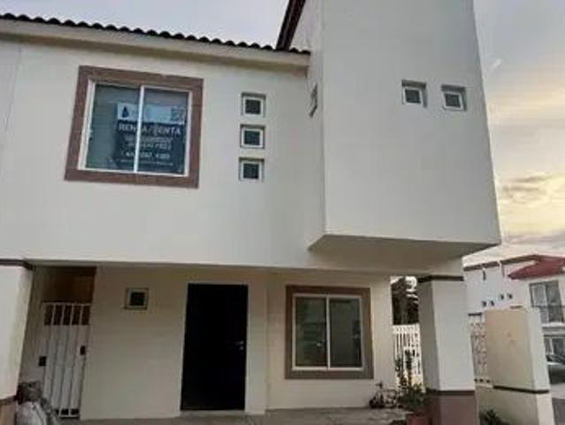 RENTA CASA CASA EL REFUGIO 3R, 235 m² TERRENO, 185 CONSTRUCCIÓN