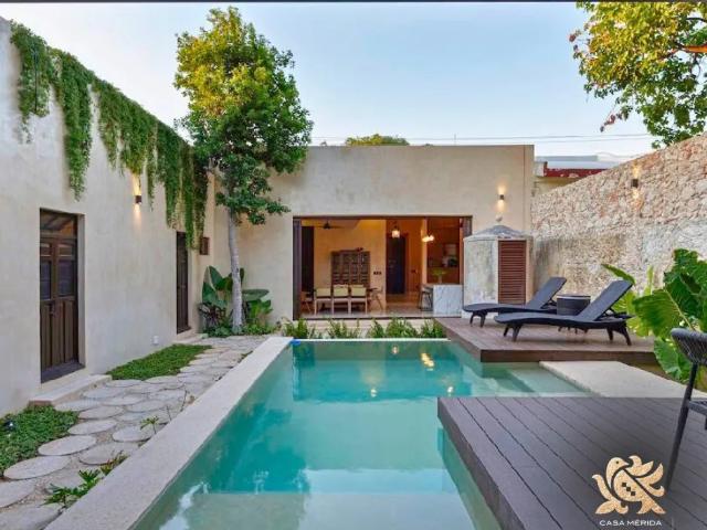 RENTA| Casa Colonial de Lujo barrio Santiago– Mérida| Piscina y Jardín