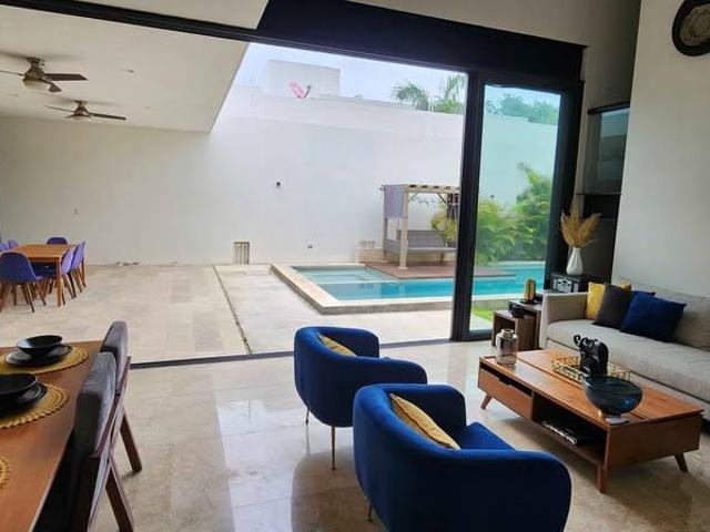 RENTA CASA DE 3 RECAMARAS CON PANELES SOLARES ALBERCA Y JARDIN,EQUIPADA Y AMUEBLADA EN DZITYA