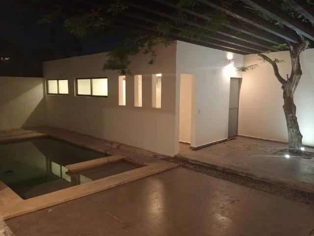 RENTA | Casa de 4 recámaras con alberca en Montes de Amé, Mérida