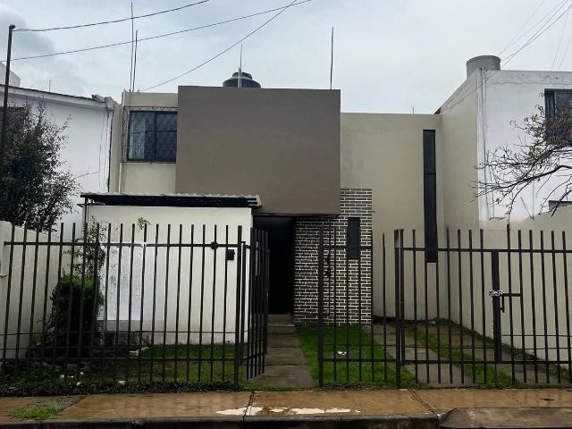 RENTA CASA EN MAYORAZGO EL PARAISO