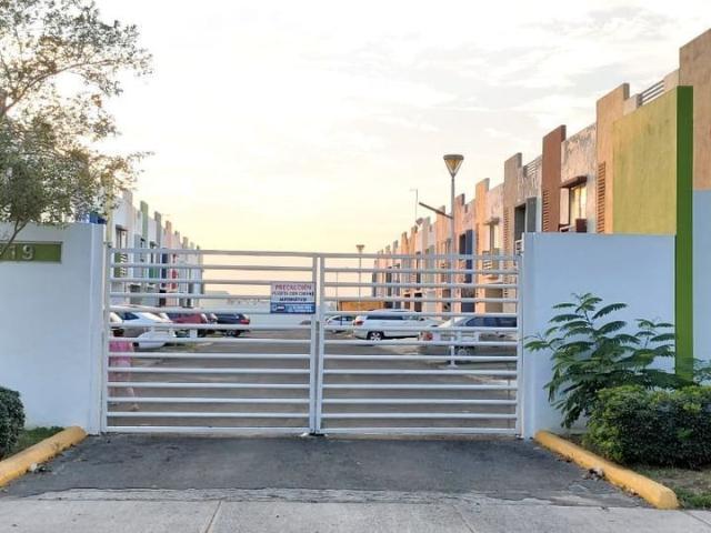 RENTA CASA EN CAMPO REAL AMUEBLADA