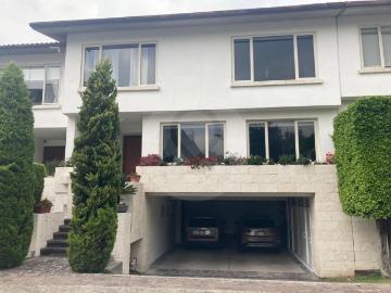 Renta casa en condominio amueblada en Fuente Portal de las Flores