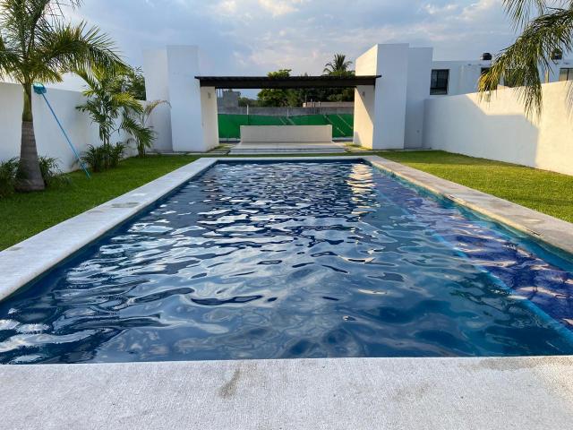RENTA CASA EN CONDOMINIO EN XOCHITEPEC, MOR
