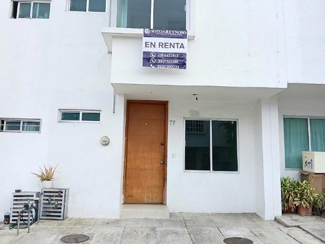 RENTA CASA EN COTO PRIVADO EN LA PALMITA POR LA ZONA DE ATEMAJAC