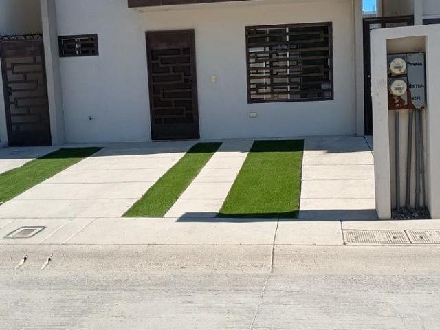 RENTA CASA EN FRAC. VALPARAISO RESIDENCIAL
