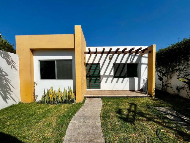 Renta casa en Fraccionamiento Las Fincas