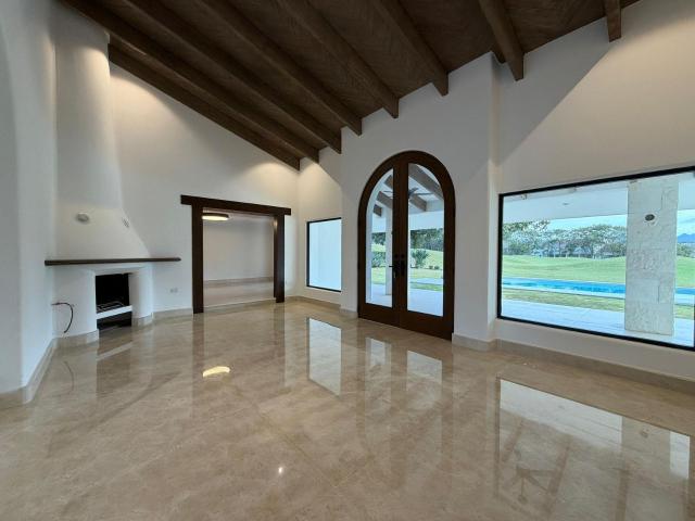 RENTA Casa en HACIENDA LAS MISIONES con Alberca y Vista al Campo de Golf | Zona CARRETERA NACIONAL