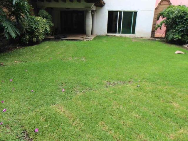 RENTA CASA EN LA CA?ADA CUERNAVACA
