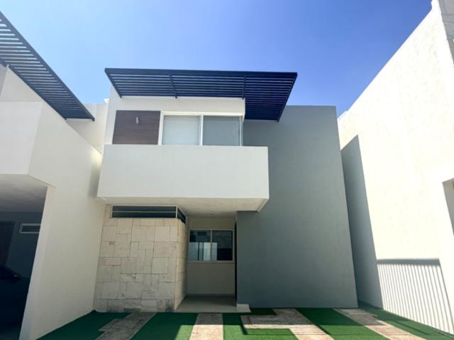 RENTA CASA EN VIVANTA AL NORTE