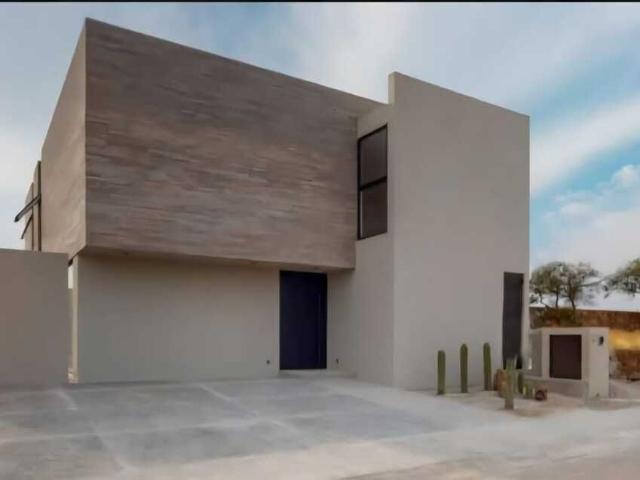 RENTA CASA LOMAS DEL CAMPANARIO NORTE