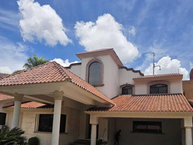 RENTA CASA RESIDENCIAL PULGAS PANDAS SUR