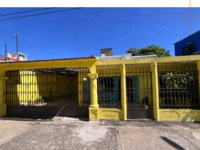 RENTA CASA STAFF AMUEBLADA TRES RECÁMARAS 4 BAÑOS COCHERA P/4AUTOS