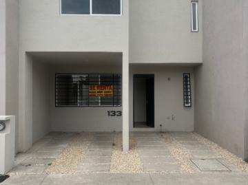 Renta Casa Semi Nueva en Punta Misión La Joya, Querétaro, Cerca de Servicios Clave