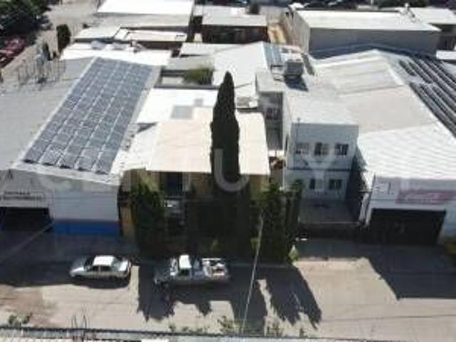 Renta casa y oficina en perfectas condiciones