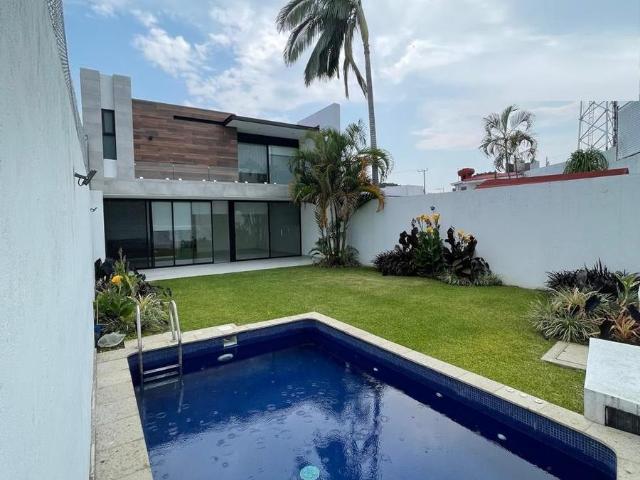 Renta con albera en Cuernavaca en colonia Maravillas