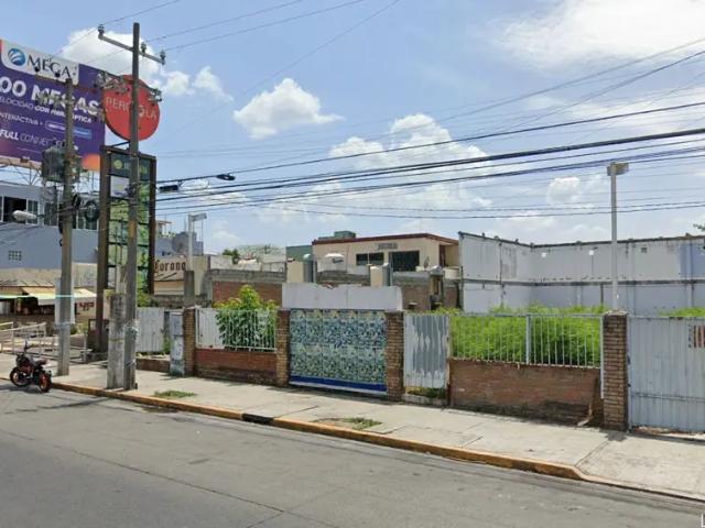 Renta de terreno con superficie de 800 m2 Avenida Puebla