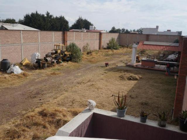 RENTA DE TERRENO EN AVENIDA DE LOS JINETES EN CACALOMACAN TOLUCA