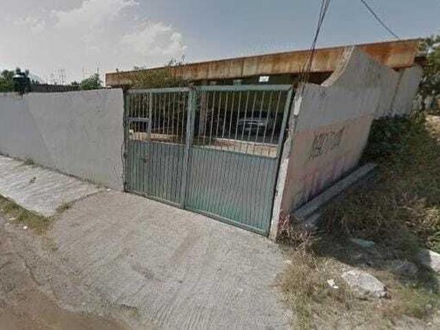 Renta de Terreno ideal para Taller en el Fraccionamiento Miramar