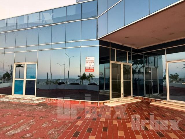 RENTA DE AMPLIO LOCAL EN TORRES DE CRISTAL, UBICADO EN EL MALEC?N DE CAMPECHE