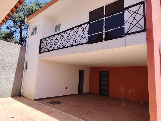 Renta de amplia y bonita casa de descanso en renta ubicada en Tocatlan, estado de Tlaxcala Tlax