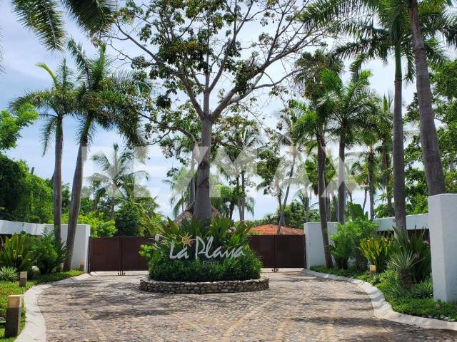 Venta Villa Casa en Playa Roof Lounge Alberca Club de Playa Vista al Mar OceanView Amenidades Seguridad 24/7 Punta de Mita Cruz de Huanacaxtle Playa Destiladeras Bahia de Banderas