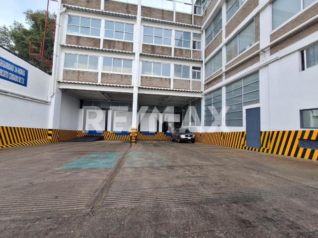Renta de Bodega Comercial en Naucalpan de Juárez