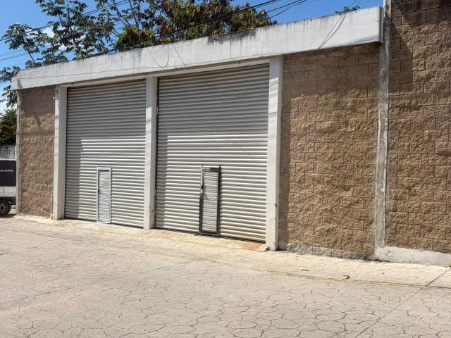 BODEGA EN RENTA EN CANC?N | AV. LUIS DONALDO COLOSIO | 44 M?