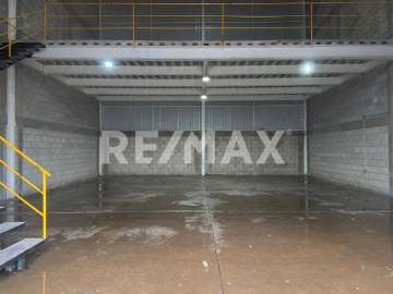 RENTA DE BODEGA INDUSTRIAL EN POLÍGONO EMPRESARIAL BUENAVISTA
