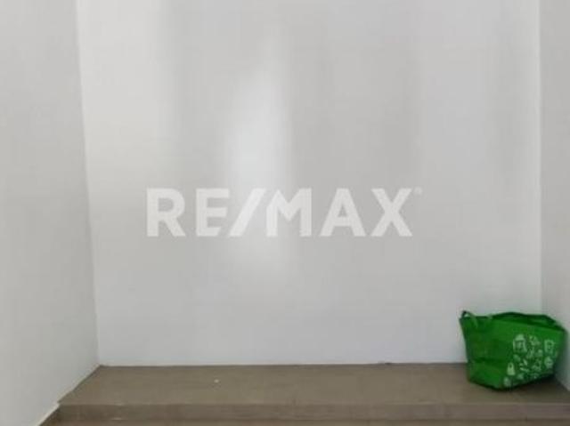 RENTA DE CASA NUEVA EN FRACC. YA'AXCHE