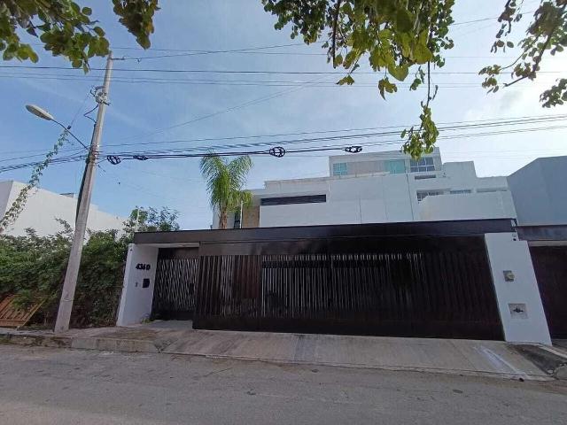 Renta de casa de Lujo Amueblada Fraccionamiento Montebello