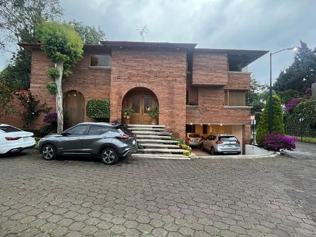 Renta de Casa amueblada en fraccionamiento privado en Jardines Del Pedregal
