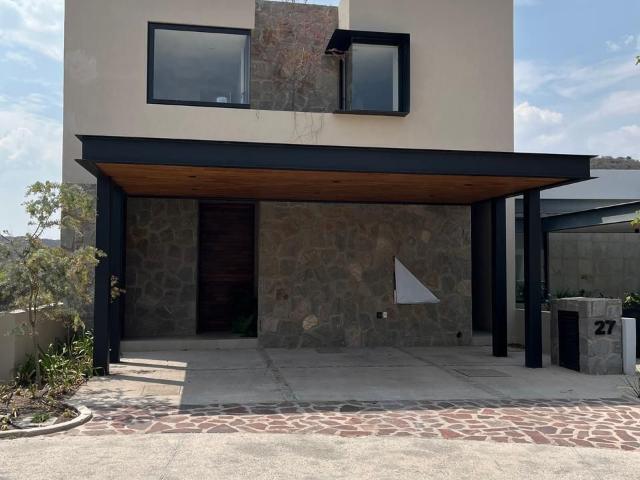 Renta de casa amueblada en Roca, Altozano Queretaro