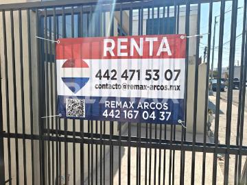 Renta de casa con uso de suelo comercial en el Retablo