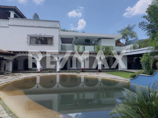 Renta de casa con vigilancia en la Col. Reforma, Cuernavaca, Morelos. Clave 5948
