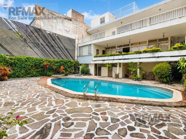Renta de casa con alberca en la Col. Miraval, Cuernavaca, Morelos?Clave 6262