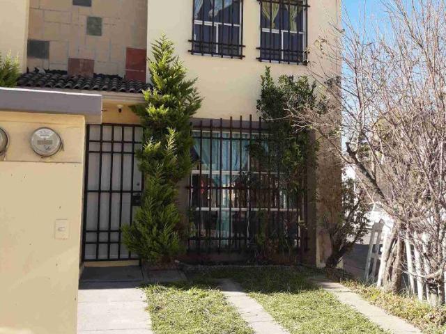 Renta de casa con calentador solar