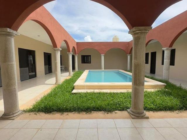 Renta de casa con piscina en Cholul