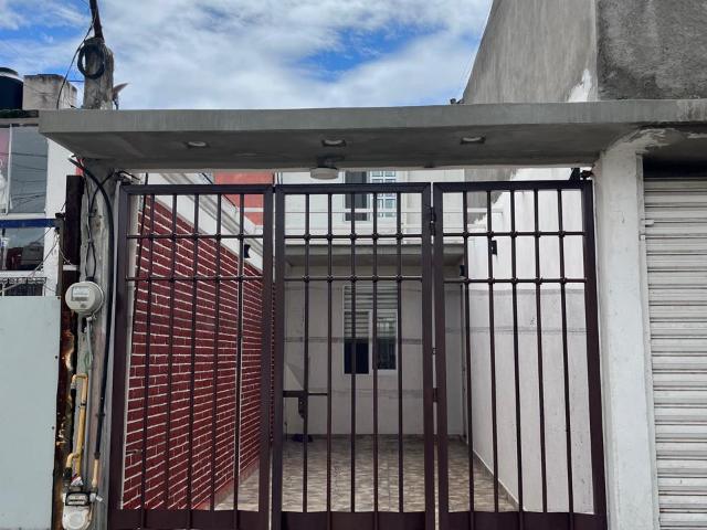 RENTA de CASA DE UNA SALA PLANTA, METEPEC
