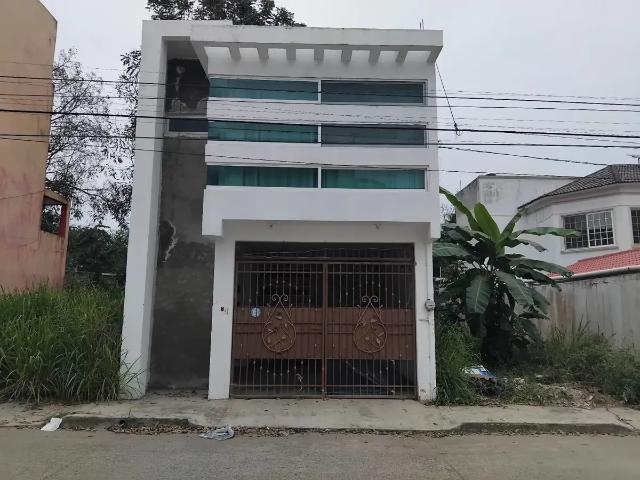 RENTA DE CASA DE 3 HABITACIONES EN LA COLONIA MAGISTERIO,POZA RICA, VERACRUZ
