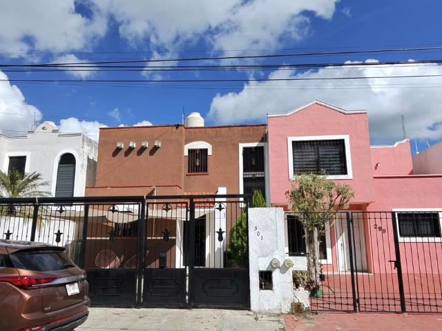 Renta de Casa en Montecarlo, frente a parque