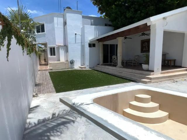 Renta de casa en montes de ame con paneles solares merida yu